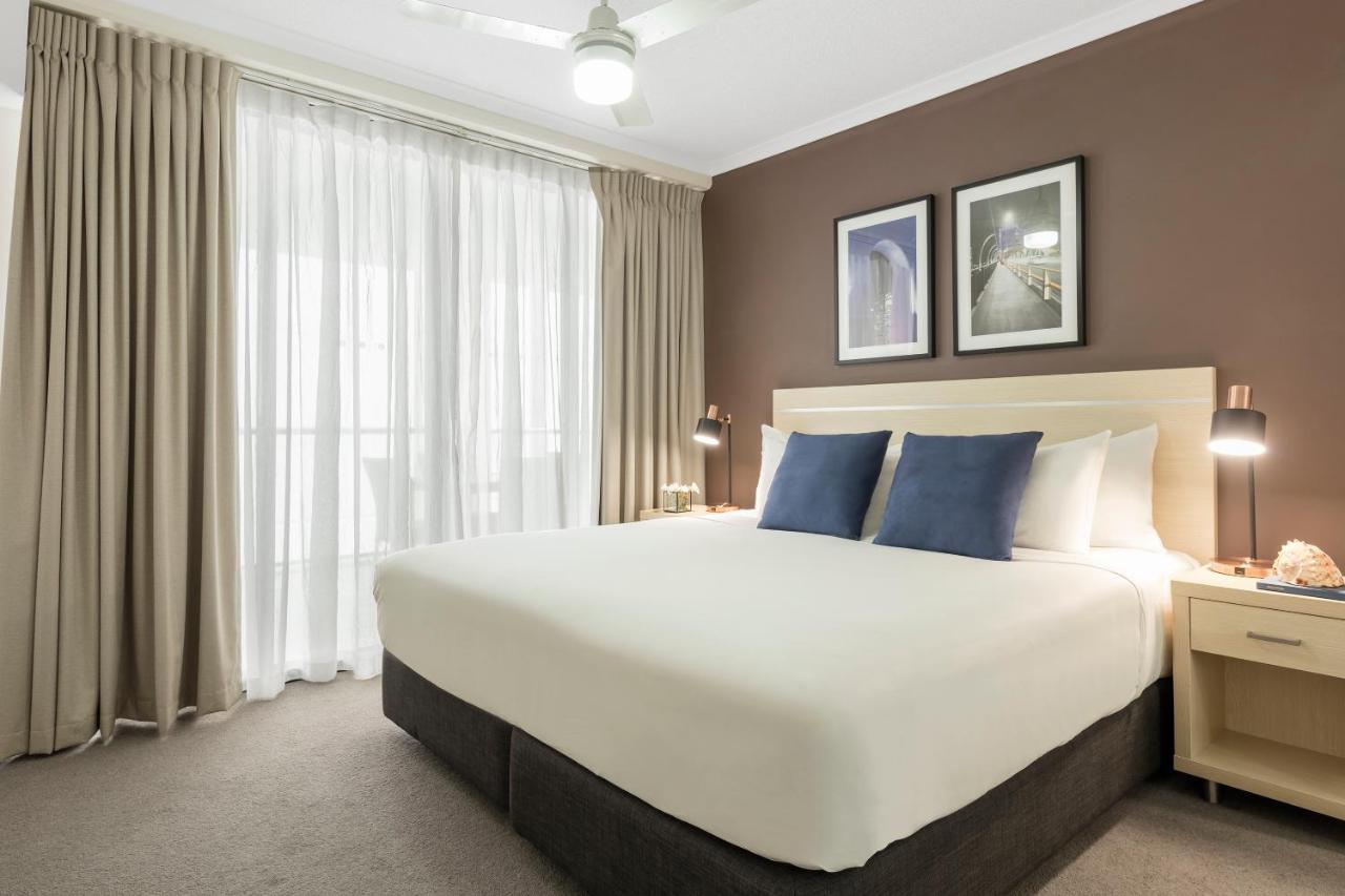 Two-Bedroom Apartment,944864731:JPEG